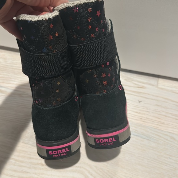 Sorel girls Rylee star print waterproof boots - Picture 3 of 7